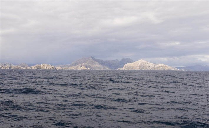 Macellan Boğazı`ndan Geçiş